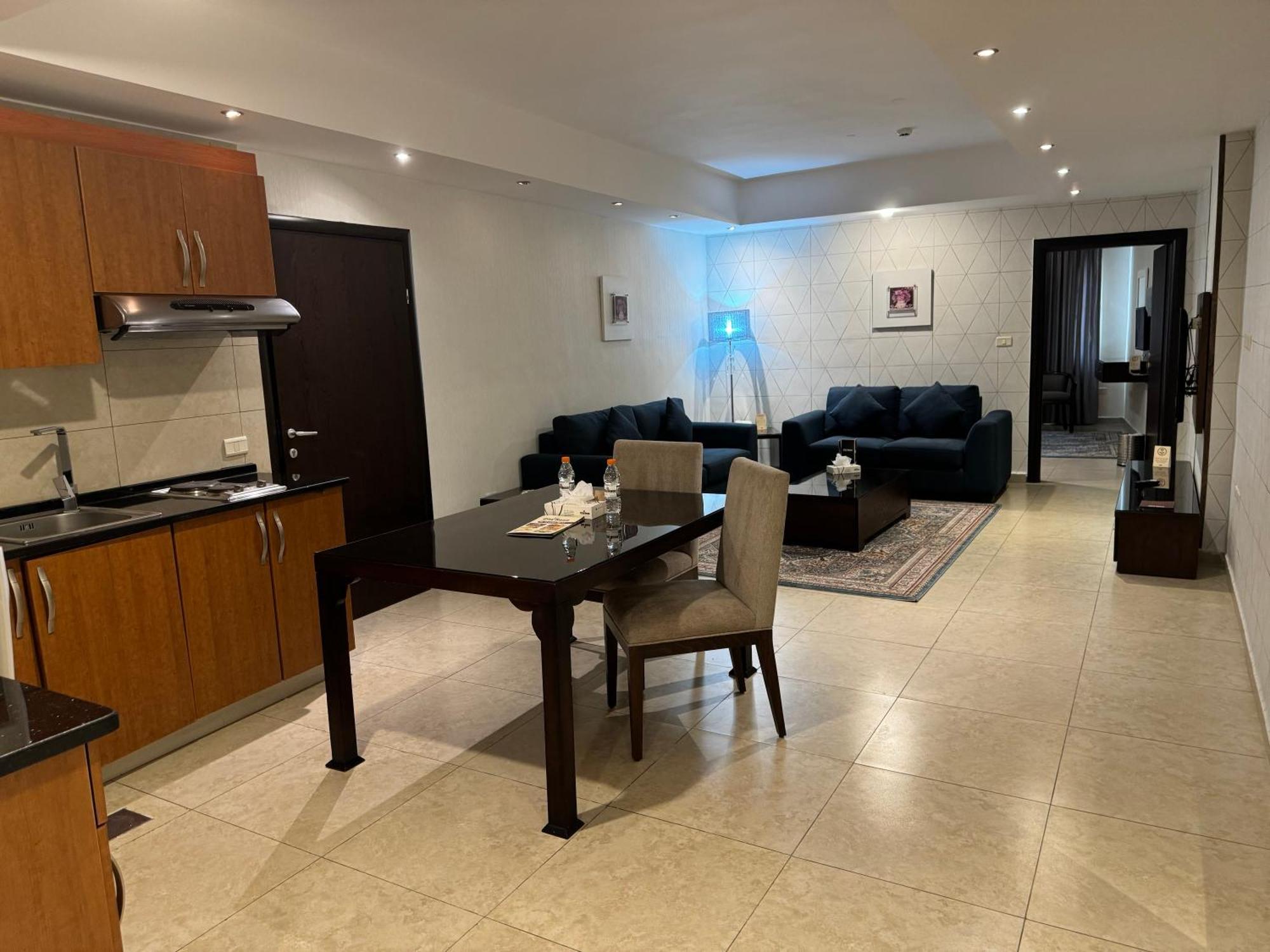 עמאן City Rose Hotel Suites מראה חיצוני תמונה